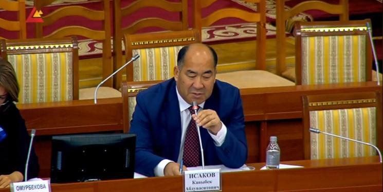 وزیر آموزش قرقیزستان از انتقال زبان ملی به خط لاتین حمایت کرد