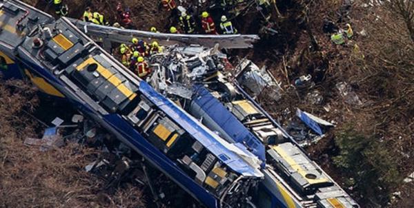 تور آلمان: یک کشته و 40 مجروح در برخورد دو قطار در آلمان