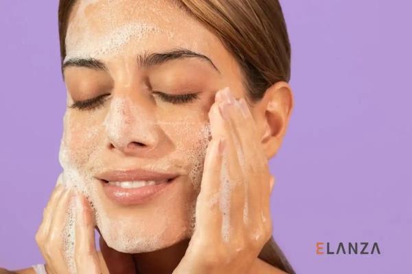 مقایسه شوینده های فومی و ژلی صورت